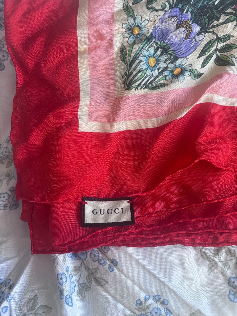 Gucci Flora silk scarf